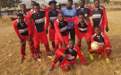 Jugend-Kicker in Kumasi spielen jetzt in Essener Trikots
